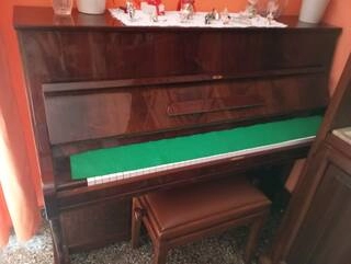 pianoforte a muro in vendita