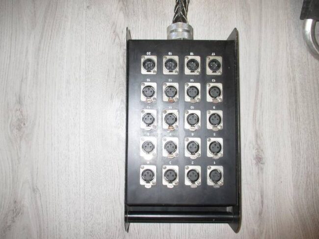 stage box proel 16 ingr 8out con ruote