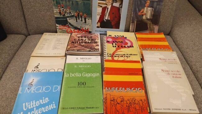 11 raccolte canzoni dal 1900 agli anni '80 (vendo anche separatamente)