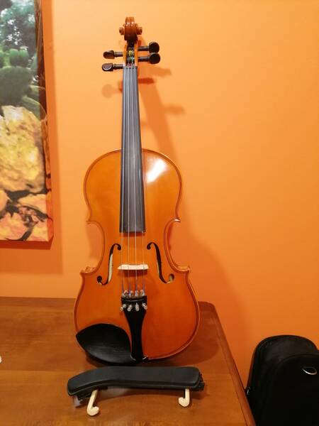 vendo violino yamaha completo di custodia spalliera e due archetti