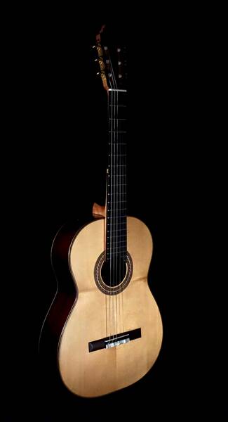 chitarra classica di liuteria