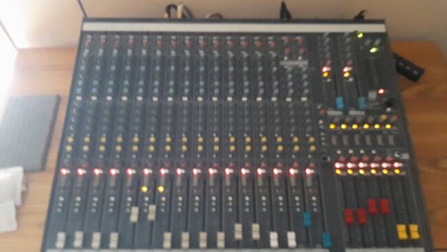 mixer allen&heath gl 2200