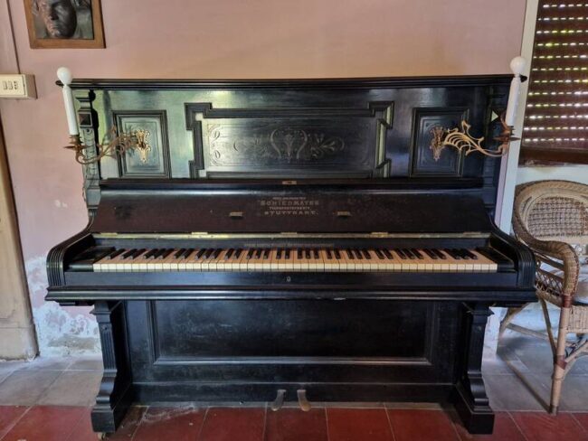 vendo pianoforte a muro schiedmayer