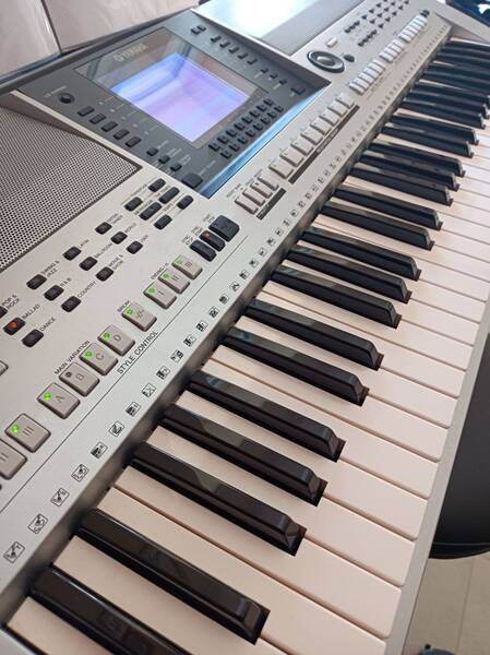 tastiera yamaha psr s700 - qualita' e versatilita'