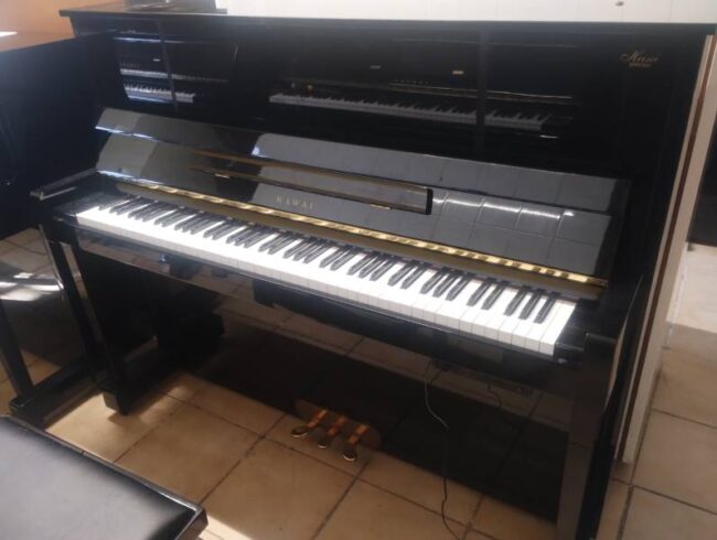 pianoforte kawai hat20s silent originale con trasporto e panca inclusi