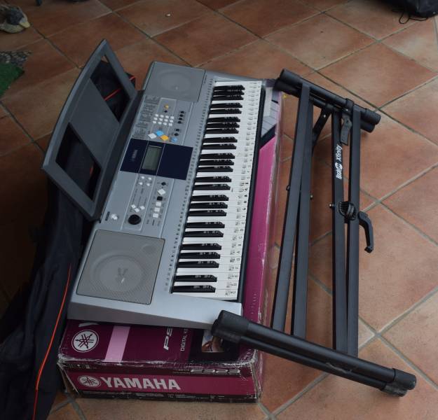 vendo tastiera yamaha