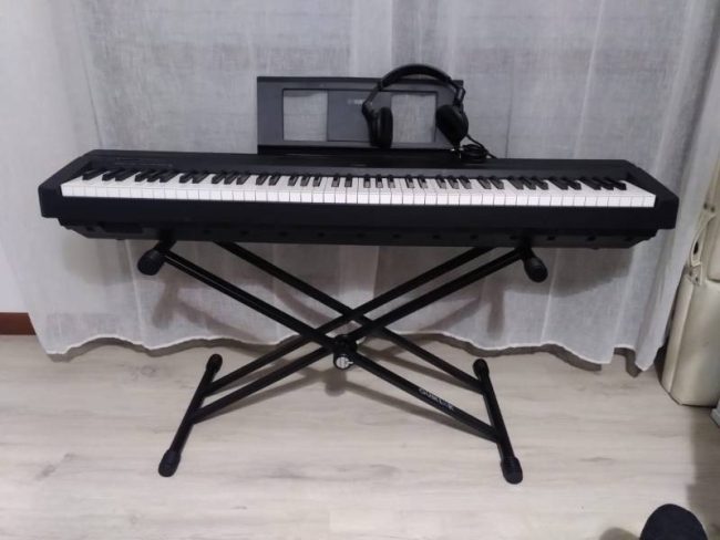 yamaha digital piano p-45 + supporto quiklok