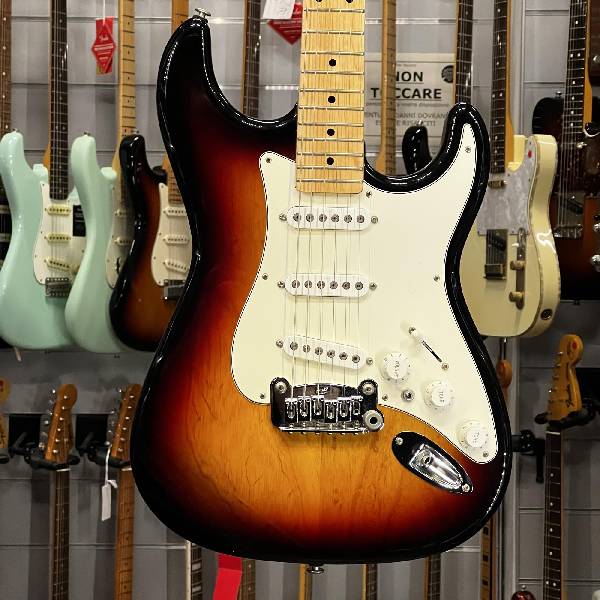 g & l - s 500 fullerton deluxe stratocaster sunburst - spedizione gratis
