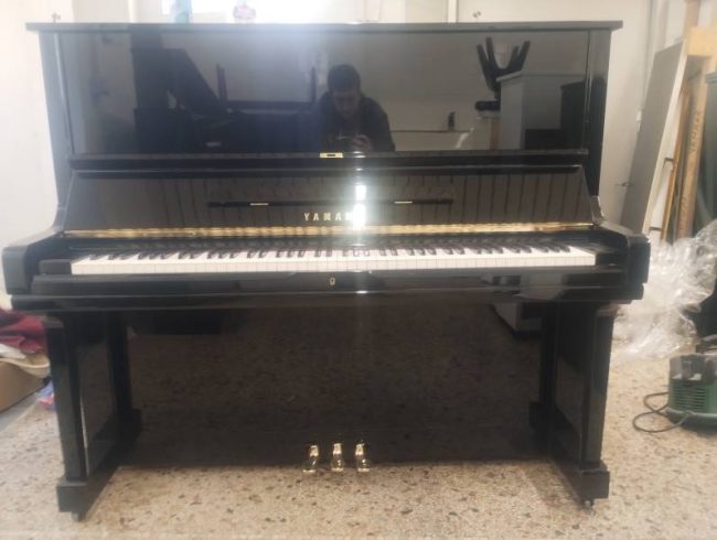 pianoforte yamaha u3 con trasporto e panca inclusi