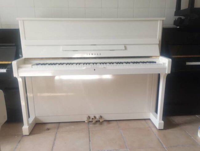 pianoforte yamaha su 118 linea top di gamma con trasporto e panca