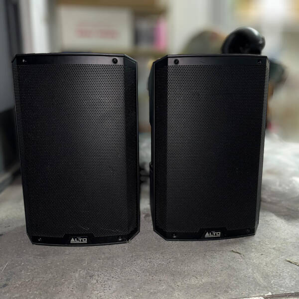 diffusori attivi alto ts315 con stativi compresi