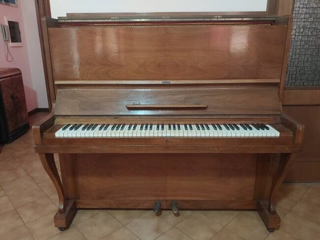 pianoforte acustico verticale seiler