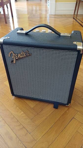 amplificatore combo fender rumble 15