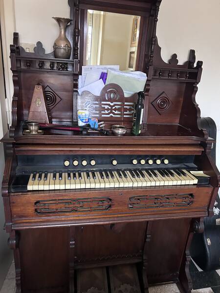 armonium (organo ad aria) fine '800 funzionante