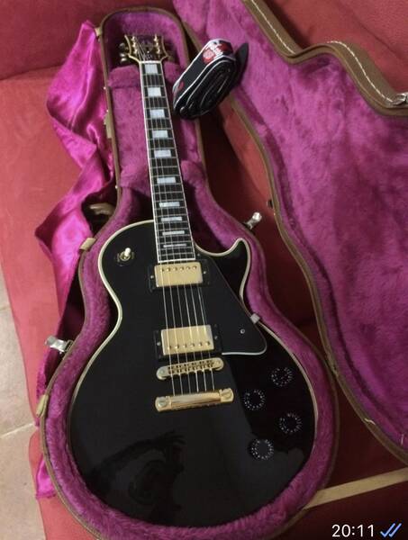 ginson les paul custom
