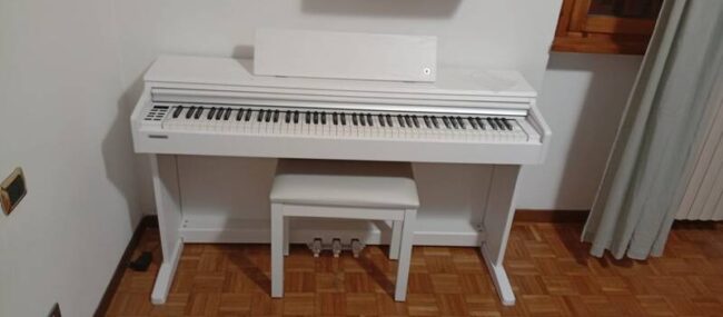 vendo piano forte digitale kurzweil mod cup /m1 bianco per errore di a