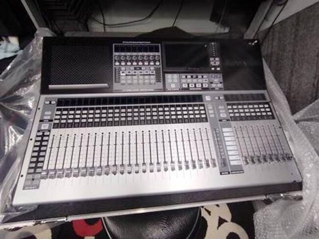 mixer digitale presonus studio live 32s con flyght case nuovo