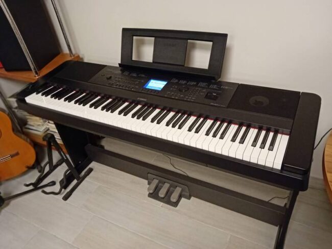 pianoforte arranger digitale yamaha dgx 660 completo pedaliera e wi fi