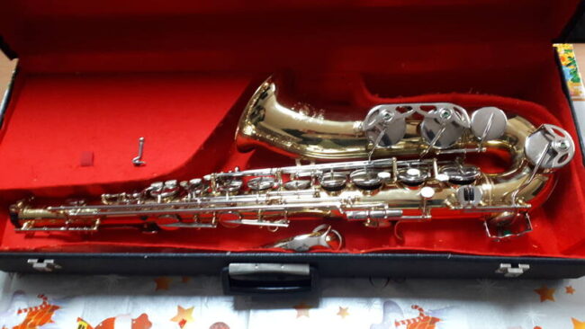 sax tenore anni 70 mai utilizzato