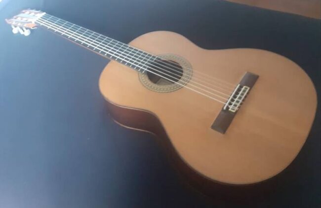 1780779327266-jpeg chitarra classica alhambra 8 c gommalacca e foro addizionale