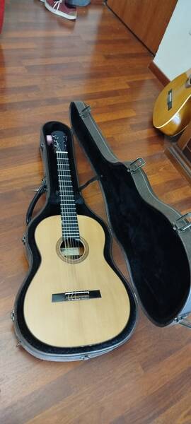 chitarra classica da concerto costruita dal maestro liutaio giussani