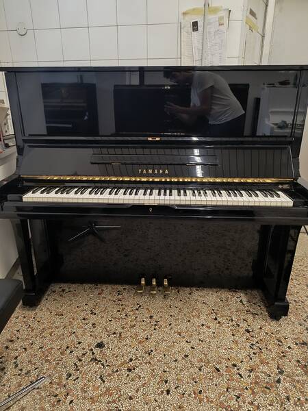 pianoforte yamaha u3 as con pedale tonale con trasporto e panca