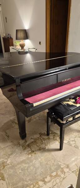 vendo pianoforte a coda yamaha g1 produzione hamamatsu giappone
