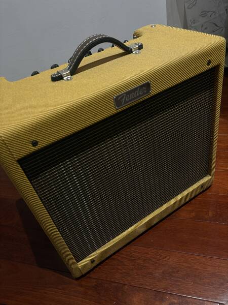 fender blues junior ltd giallo made in mexico
