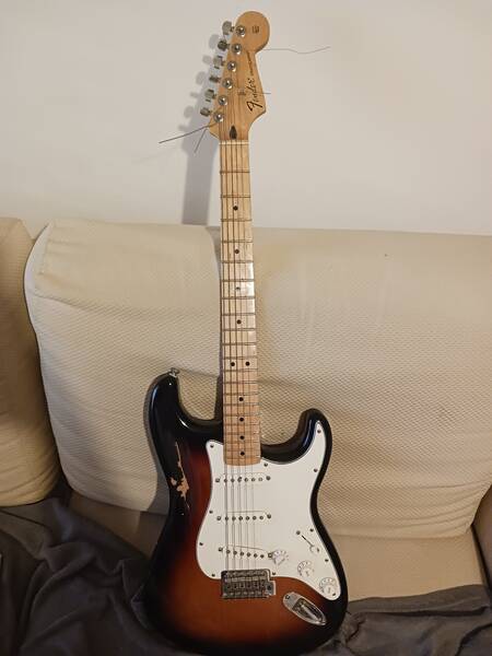 fender stratocaster standart maple mexico