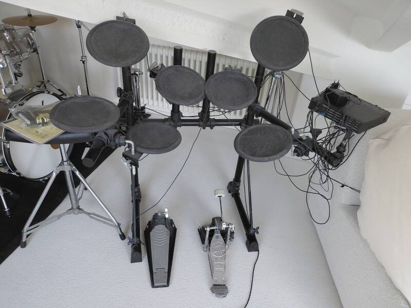 batteria elettronica roland con modulo td5 perfettamente funzionante