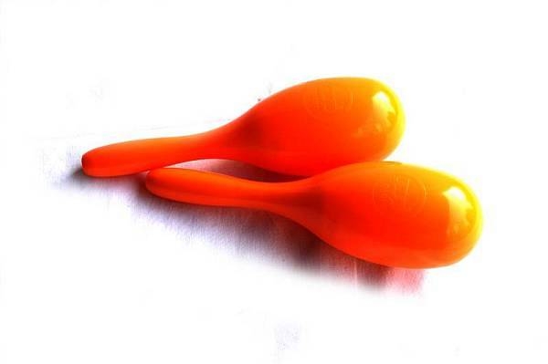dadi ma 1 coppia maracas in plastica colore arancione