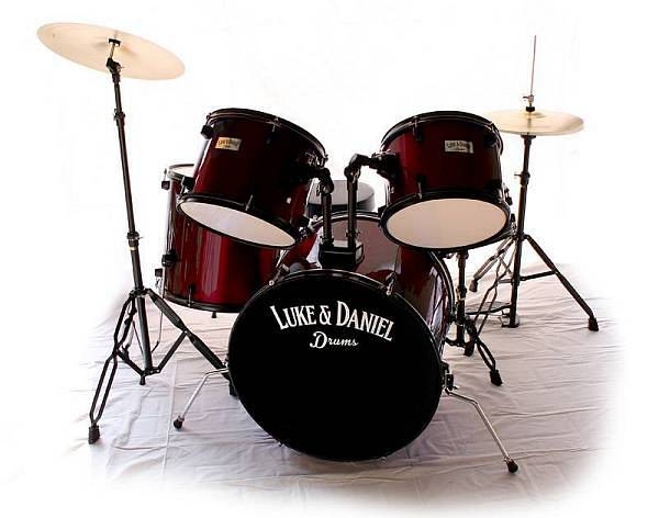 luke daniel d900wr batteria acustica 5 pezzi completa con piatti e hardware colore rosso vino
