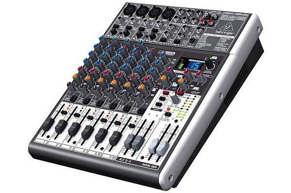behringer xenyx x1204usb mixer con compressori e effetti