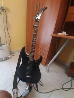 chitarra elettrica fighter