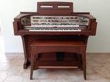 vendo organo lowrey conservato benissimo
