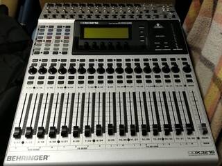 mixer digitale behringer ddx3216 + expander ultragain digital ada8200