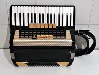 splendida fisarmonica scandalli nera 80 bassi revisionata fine anni 50