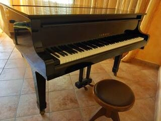 vendo pianoforte nuovo mai usato yamaha g& nero a coda intera