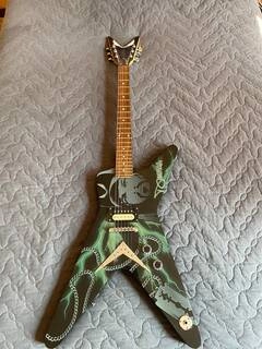vendesi dean flying v con ampli