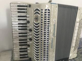 vendo fisarmonica piatanesi ottavianelli 5/5 120 bassi doppio cassotto