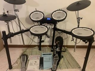 roland td4 kx + stand + pedale come nuova