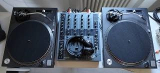 coppia technics sl 1210 mkii + mixer allen heat xone 42 + accessori