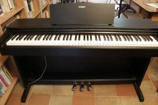 yamaha arius ydp-143