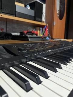 tastiera musicale yamaha psr-e273