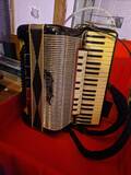 vendo fisarmonica 41 tasti