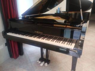 pianoforte yamaha c3 con trasporto e panca inclusi