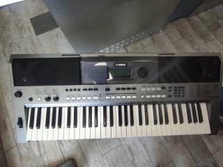 tastiera yamaha psr e443 con imballo originale