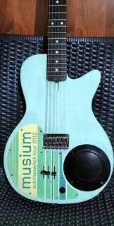 chitarra elettrica singer song guitar - sukima switch signature