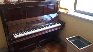 vendo pianoforte a muro marca reinhold tempe berlino