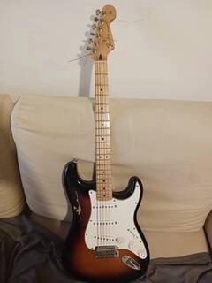 fender stratocaster standart maple mexico